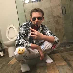 Meet your Posher, Ethan